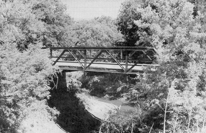 A major local fabricator of truss spans, Oklahoma City's Boardman Company erected Bridge 60E0600N3190002 near Stillwater in the 1920s.  It typifies the small Warren or triangular ponies extensively used on Oklahoma roads between c1910 and c1930.